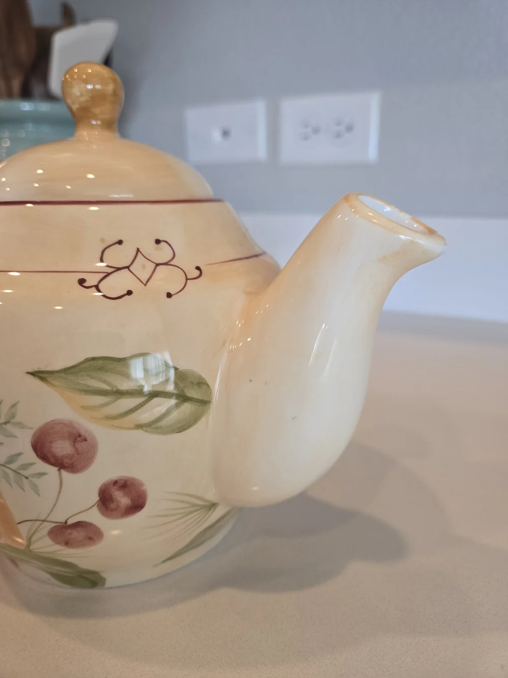 Crate&Barrel Cream Winter Fruits Teapot